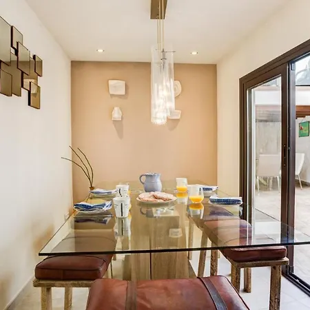 Number 11 Hébergement de vacances