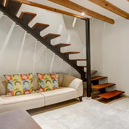 Number 11 Hébergement de vacances