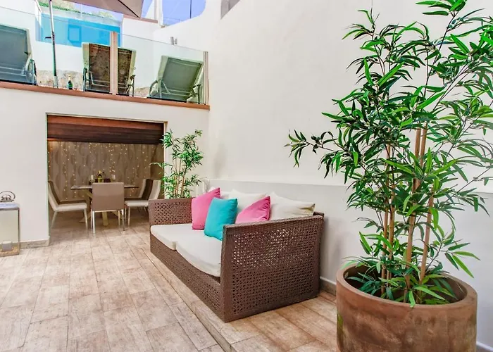 Number 11 Holiday home *