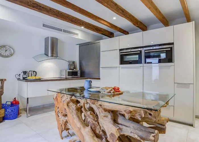 Number 11 * Pollenca